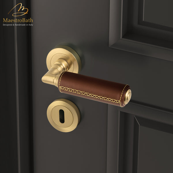 KIK Leather Door Handle | Natural/Brushed Brass